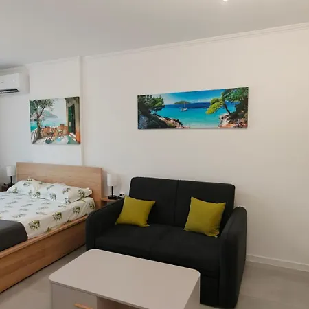 Olive Sea And Luxury 2 2 דירה