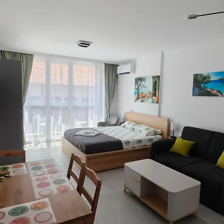 Olive Sea And Luxury 2 2 * בורגאס